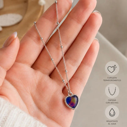 Collar de corazón cambiante de color